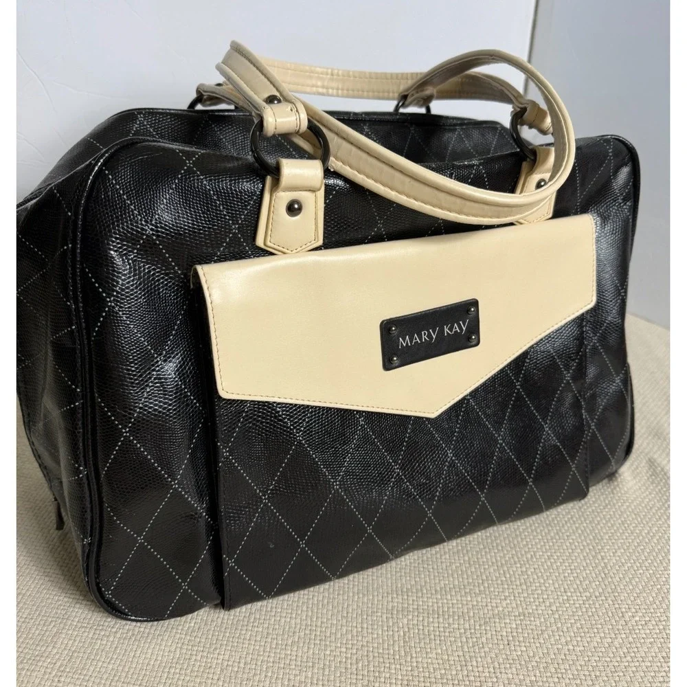 Vintage Mary Kay Quilted Travel Makeup Duffel  Bag Top Handle Zip Organizer